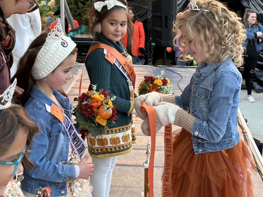 The Official Circleville Pumpkin Show Website 2022 Little Miss